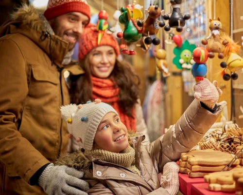 Cách phòng tránh mối nguy từ đồ trang trí Giáng Sinh